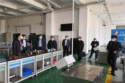 熱烈歡迎旭陽(yáng)集團(tuán)副總裁苑?，F(xiàn)一行到山東化工技師學(xué)院參觀考察